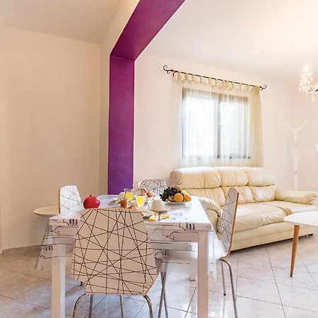 1 Bedroom Amazing In * Πούλα