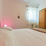 Διαμέρισμα 1 Bedroom Lovely In