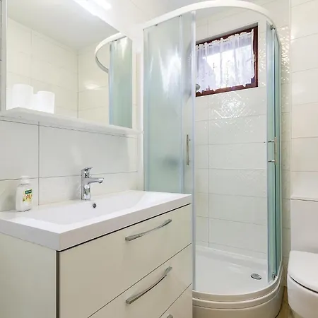 1 Bedroom Amazing In Lejlighed Pula