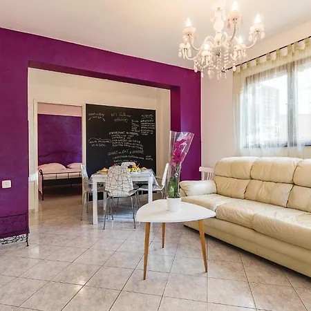 Lovely In With Wifi Apartament