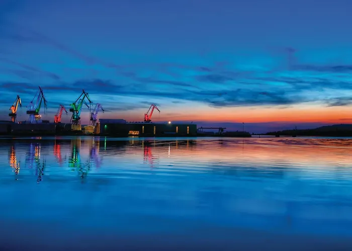 1 Bedroom Lovely In *