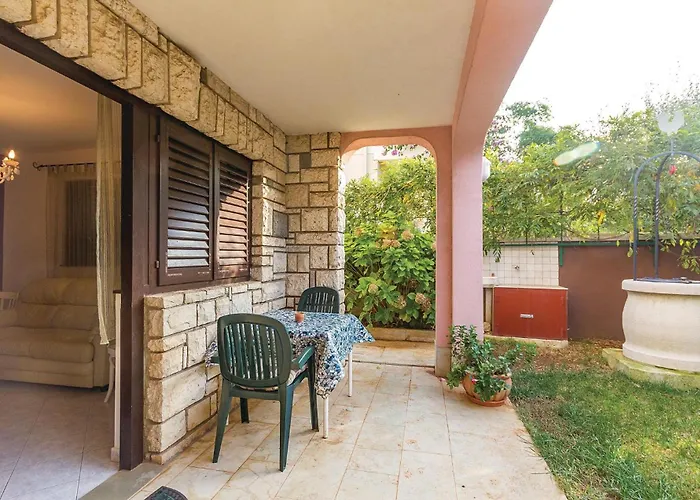 1 Bedroom Lovely In Appartamento