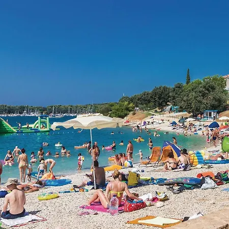 1 Bedroom Amazing In Pula